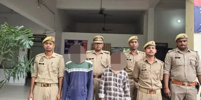 बरेली: खंडहर मकान में छिपा रखा था चोरी की बाइकों का जखीरा, दो गिरफ्तार। खंडहर मकान में छिपा रखा था चोरी की बाइकों का जखीरा, दो गिरफ्तार। बरेली: देवरनिया पुलिस ने वाहन चोरी के एक अंतरराज्यीय गिरोह का पर्दाफाश करते हुए दो शातिर आरोपियों को गिरफ्तार किया है। पुलिस ने उनकी निशानदेही पर चोरी की पांच मो