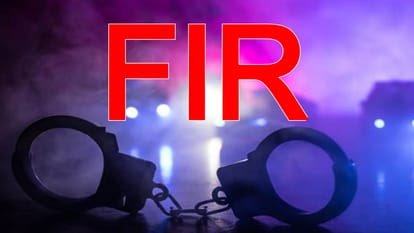 बरेली: 'इलाके में तबाही मचा दो', सोशल मीडिया पर डाले भड़काऊ वीडियो, दो युवकों के खिलाफ रिपोर्ट दर्ज  बरेली में सोशल मीडिया पर भड़काऊ वीडियो डाले गए, जिनमें तबाही मचाने की बात कही गई। पुलिस ने वीडियो की जांच कर दो युवकों के खिलाफ रिपोर्ट दर्ज कर ली है  बरेली में सोशल मीडिया पर भड़काऊ पोस्ट डालने के आ